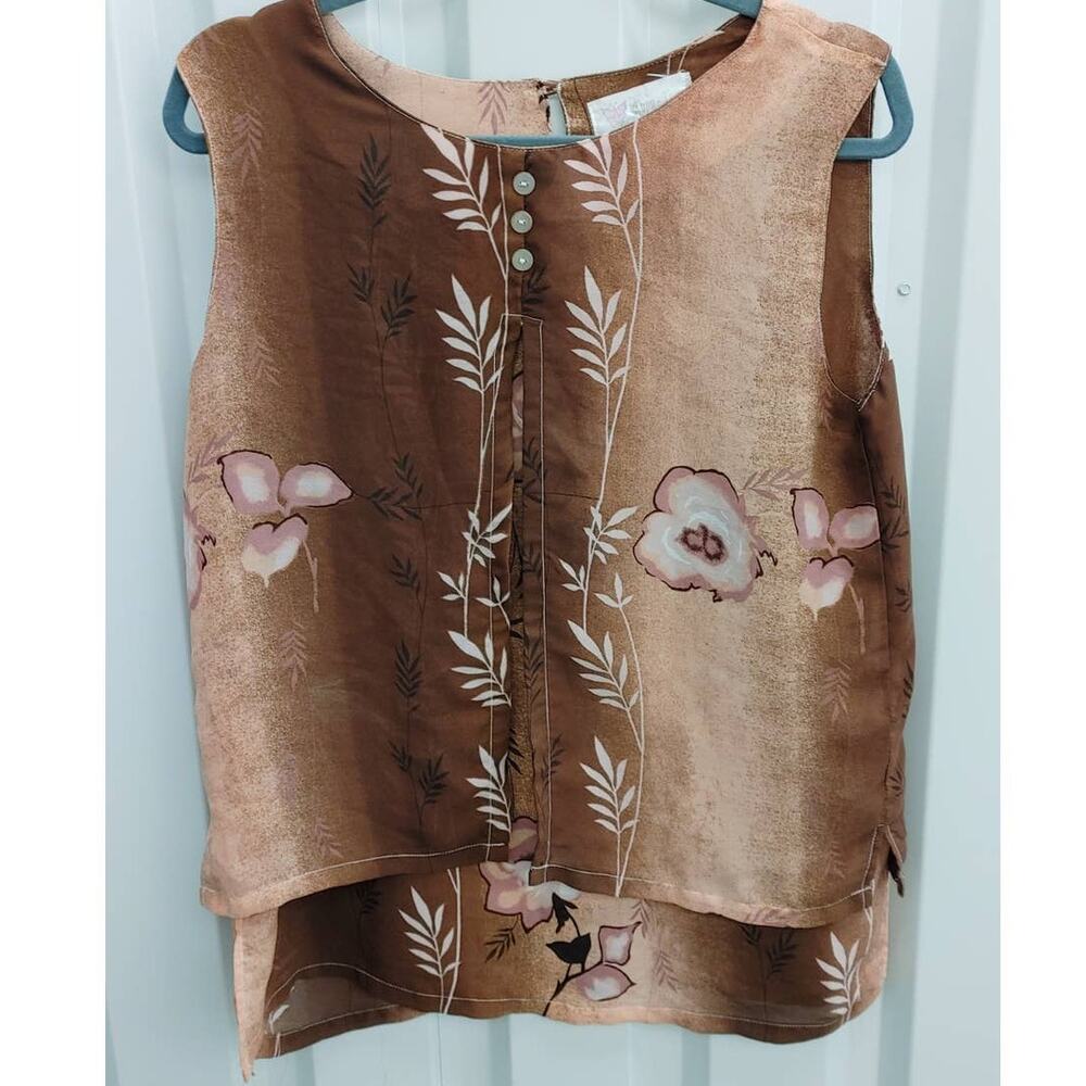 Kupu Kupu Top Sleeveless Split Front Whimsical Floral Medium Hawaiian